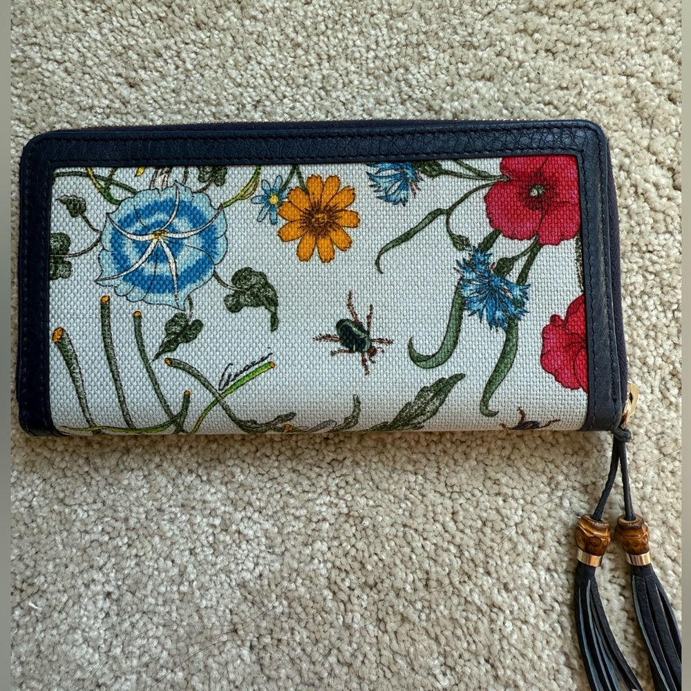 Authentic Gucci Women Wallet